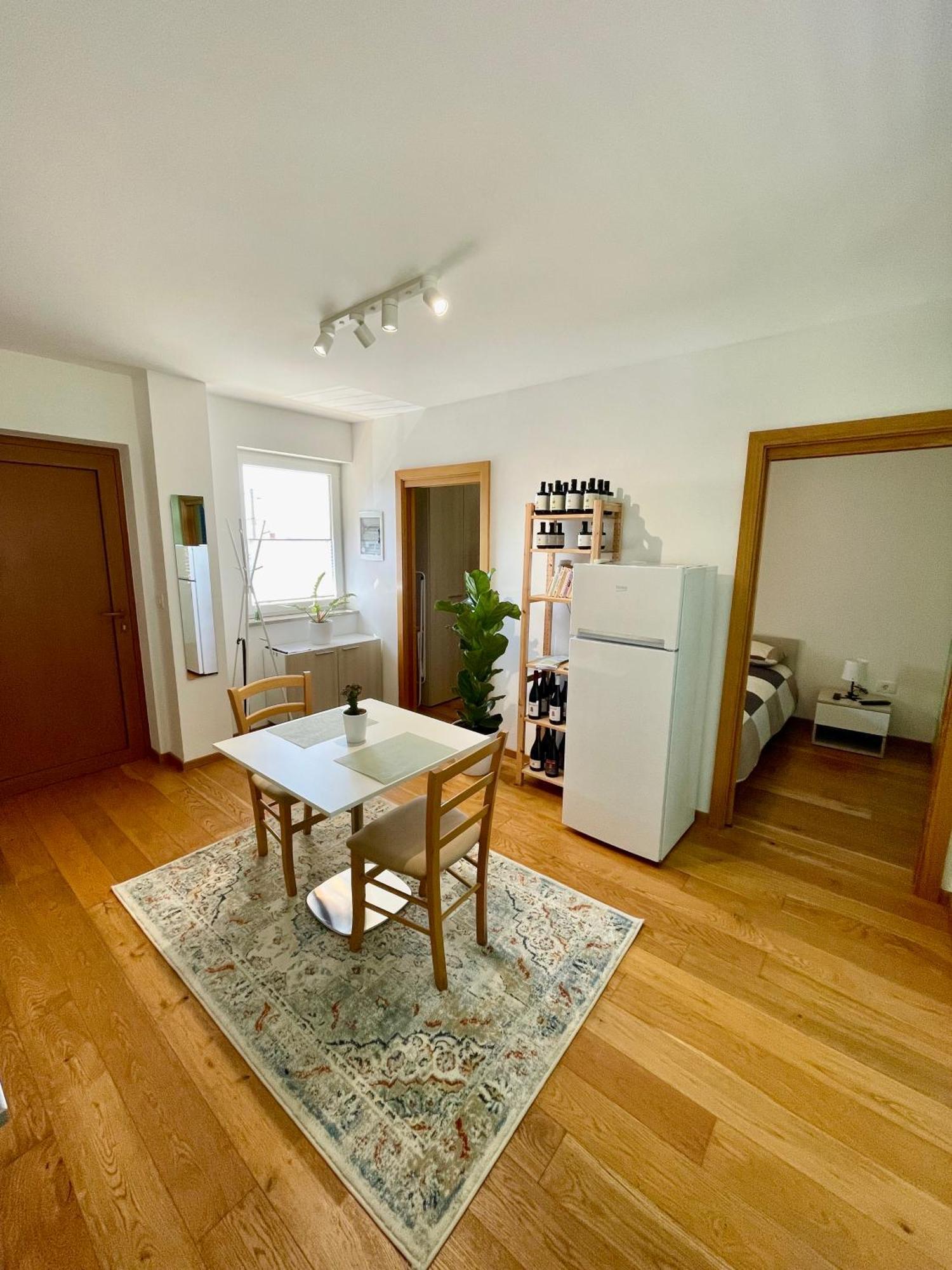 Santomas Apartments Smarje  Ngoại thất bức ảnh