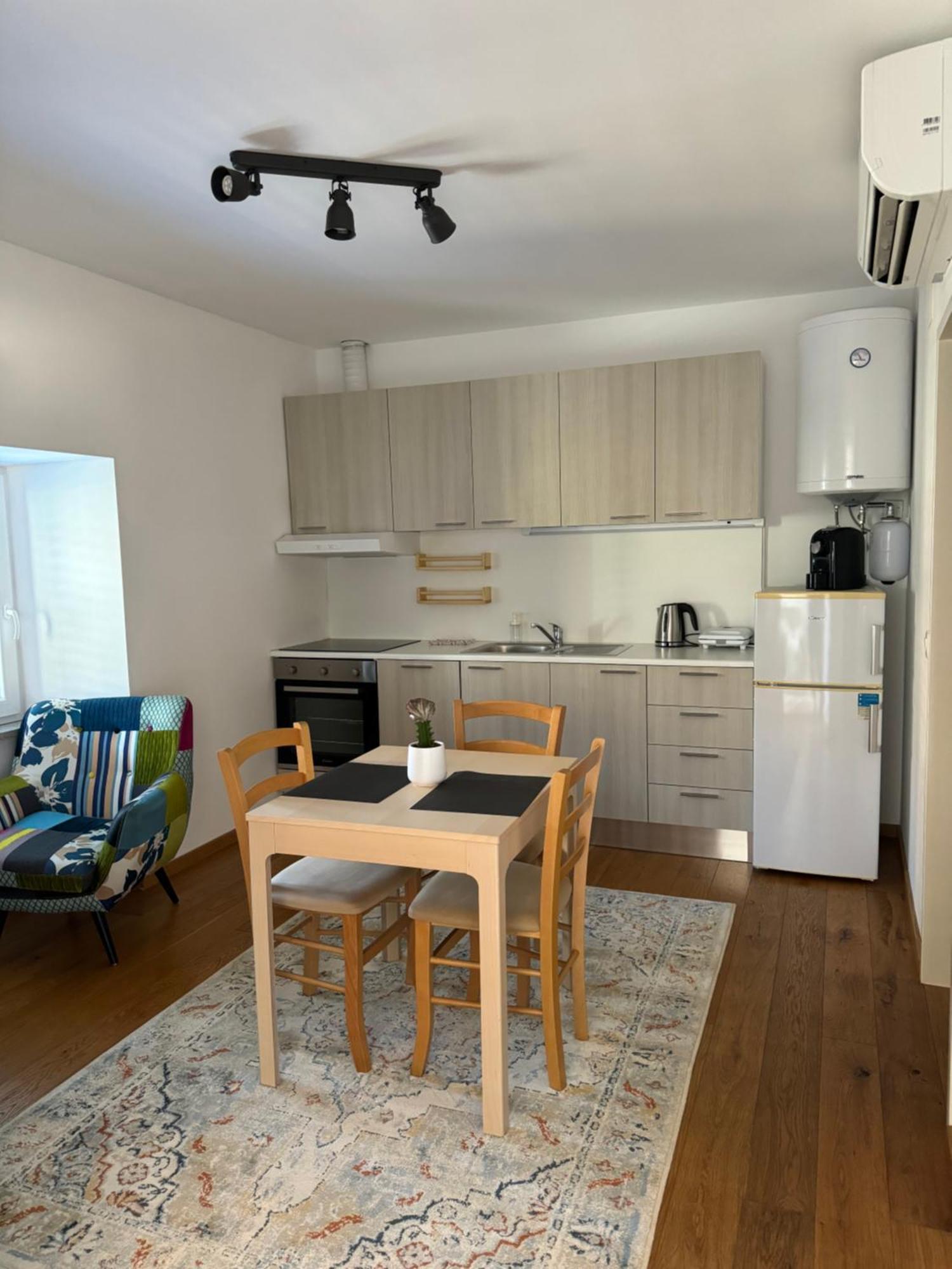 Santomas Apartments Smarje  Ngoại thất bức ảnh