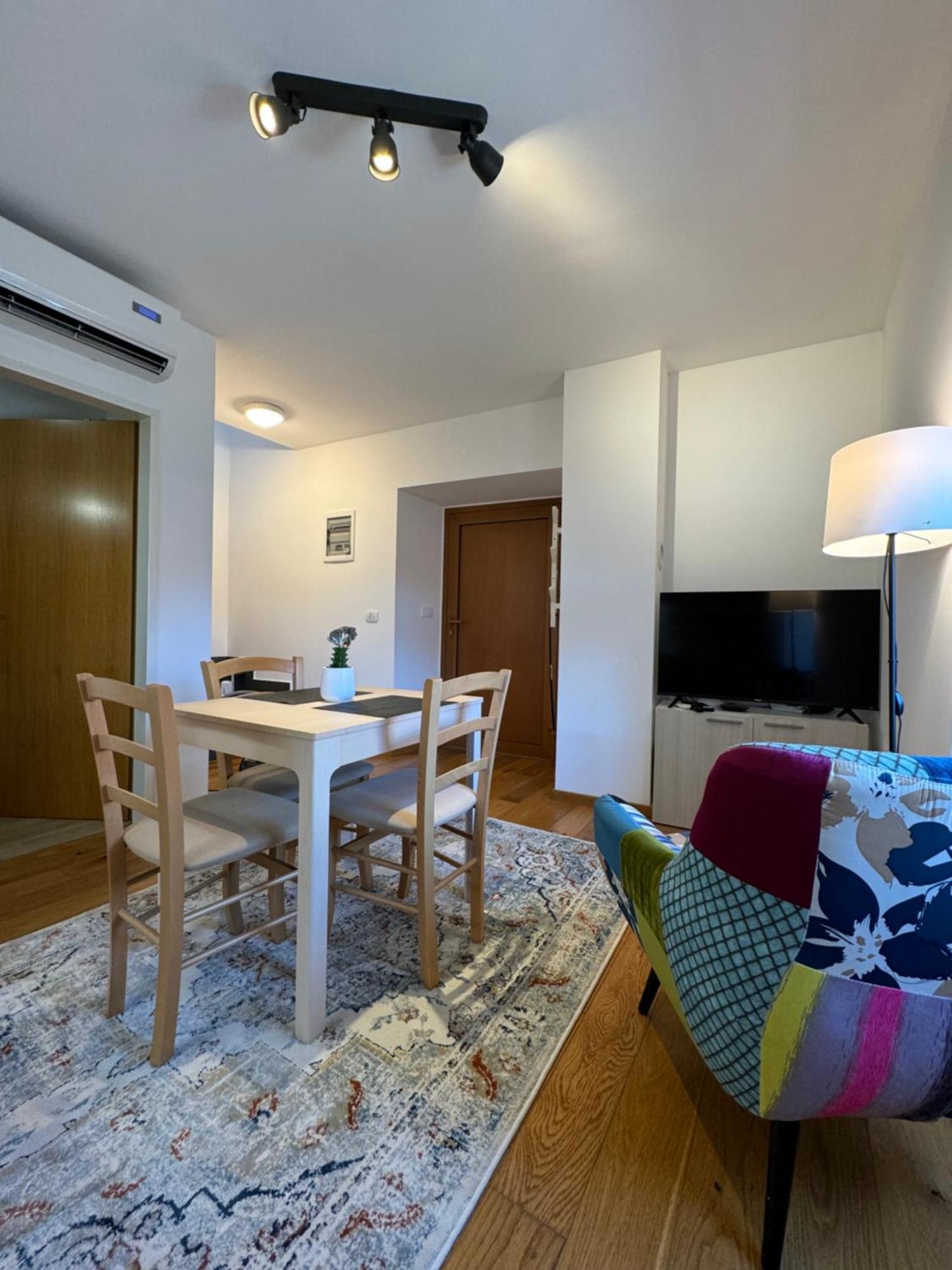 Santomas Apartments Smarje  Ngoại thất bức ảnh